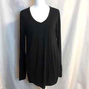 Leshop black long sleeved shirt